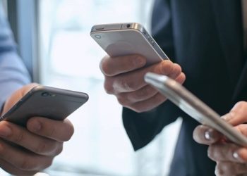 100 тыс. человек скачали в Google Play зараженное приложение под Android и помогли создать преступные аккаунты в соцсетях