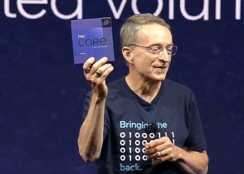 Intel выпустила первый в мире супермощный процессор с частотой 6 ГГц. AMD нечем ответить. Видео