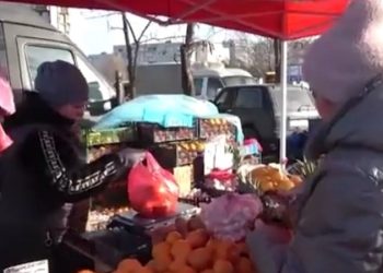 Корреспондент «Известий» показал восстанавливающийся предновогодний Мариуполь