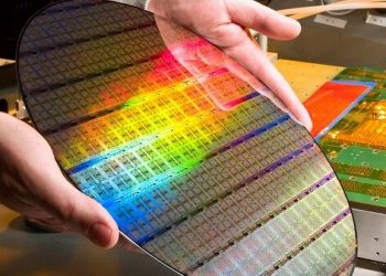 Найдена замена сверхдорогому российскому и украинскому неону для производства чипов. Начались поставки, мировые цены обрушились