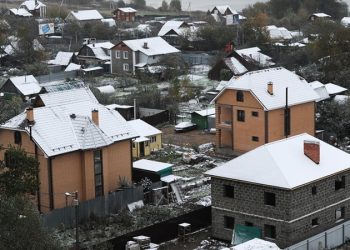 Порядка 40% россиян предпочитают каменные дома