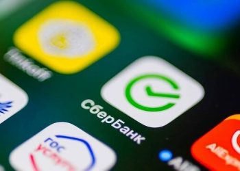 Российская ИТ-компания крупно заработала на банках, чьи приложения изгнали из iPhone и Android