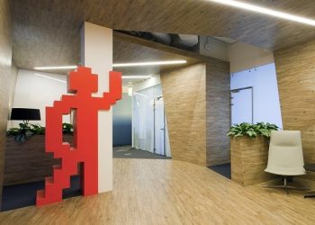 Российские инвесторы смогут купить акции «Яндекса» и Ozon за доллары