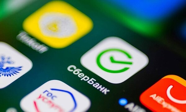 Сбербанк через три дня закроет россиянам доступ к своему приложению на iPhone и Android. Но не всем