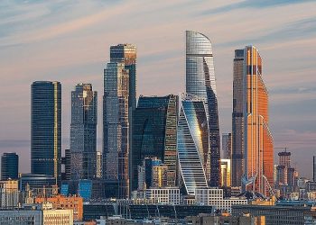 В России начали строить спецмагазин приложений для чиновников и систему управления «Гостехом»