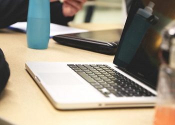 В России резко подешевели ноутбуки