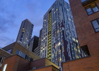 Девелоперы в России начали строить на 30% больше новостроек