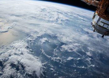 Названы вероятные причины разгерметизации сегментов МКС