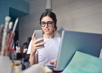 Оператор Tele2 начал обмен школьных «пятерок» на мобильный интернет. Но только в отдельных регионах