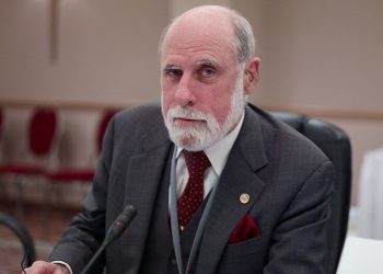 «Отец интернета» призвал прекратить инвестиции в искусственный интеллект