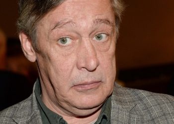 Почему Ефремов решил остаться за решеткой?