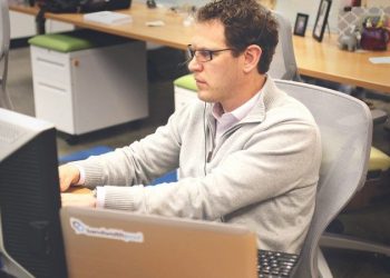 Роскомнадзор запустил систему «Окулус» по поиску запрещённого видеоконтента