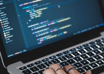 Российским хакерам предложили проверить «Госуслуги» на прочность. За это хорошо заплатят