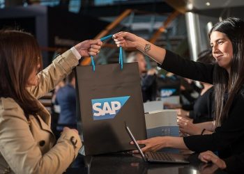 Сбежавший из России SAP обязал ЦУМ заплатить 125 миллионов за ПО, которое магазин не смог установить