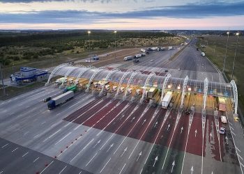 В России не хватает транспондеров для проезда по платным дорогам. В стране их не выпускают, не за горами дефицит и рост цен