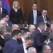 В сербском парламенте произошла драка сторонников и противников Вучича