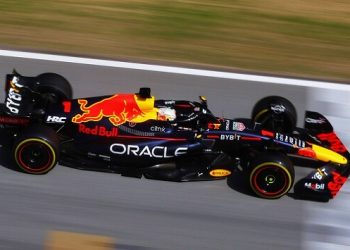 Альфа-банк выбил 100 млн руб. из сбежавшей из России Oracle