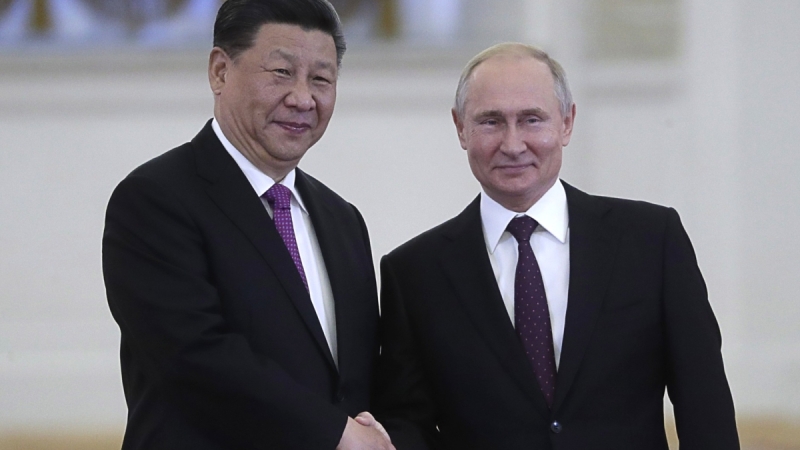 
                                Китайцы завалили сеть комментариями встречи Путина и Си                                                            