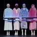 Модели вышли на подиум в меняющей цвет одежде на показе бренда Anrealage