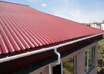 Профнастил: универсальное решение для кровли и обшивки фасадов