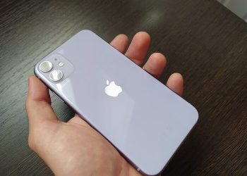 Россиянин отправится в тюрьму за кражу iPhone из «М.Видео» и «Эльдорадо». Он выносил смартфоны годами, и его не могли поймать