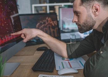 В России к критической инфраструктуре допустят ИБ-специалистов без высшего образования