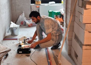 Адвокат напомнила о возможности взыскать с застройщика деньги за недоделки