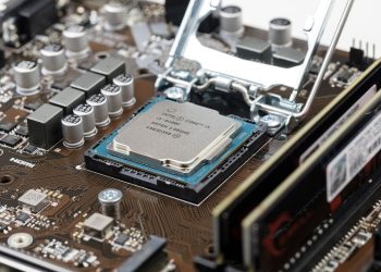 Intel получила крупнейший убыток в своей истории