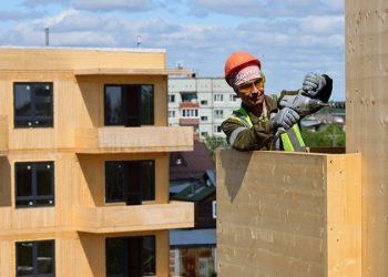 Инженер оценил потенциал строительства деревянных многоэтажек