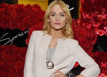 Крайнова против «Тутси»: никто не хочет уступать