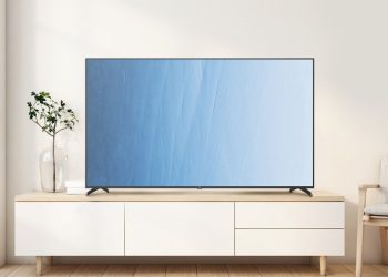 Россияне выпустили продвинутый смарт-ТВ с гигантским экраном и Wi-Fi 6. Цена