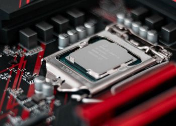 Супероружие Intel в войне с AMD не сработало и отправится на свалку. Intel остановит продажи процессоров, которым нет и трех лет