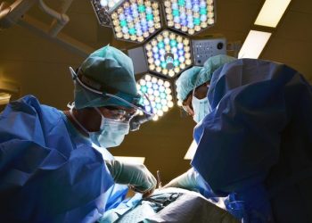 В России разработали устройство для сшивания ран в военно-полевых условиях