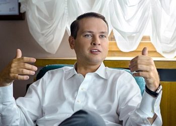 «1С» создала совместный бизнес с очень колоритным бизнесменом, путешественником и меломаном