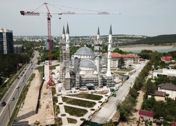 Путин потребовал как можно скорее достроить Соборную мечеть в Крыму