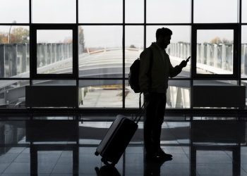 Россияне создали ПО, которое «выявляет удаленщиков, уехавших за рубеж»