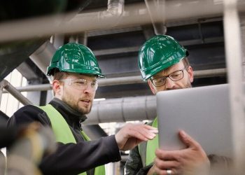 Schneider Electric оставила наследникам своего бизнеса в России убытков на 7 миллиардов