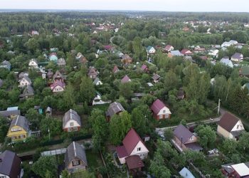 Дачникам напомнили о случаях необходимости согласия соседей на стройку