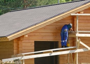 Эксперт рассказал об особенностях при выборе подрядчика для строительства дома