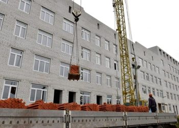 Хирургический корпус детской больницы в Брянске достроят к 2024 году