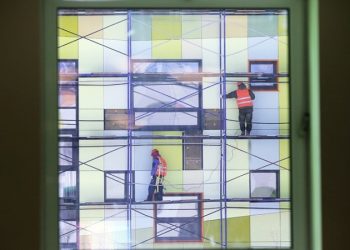 В Москве годовой план по строительству школ и детсадов выполнен почти на 50%