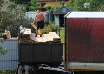 Эксперты рассказали о бюджетном строительстве дачи