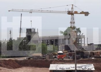 «Известия» показали кадры с места строительства Нахимовского училища в Мариуполе