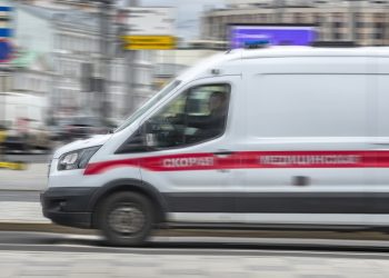 На стройке в Москве мужчина упал в котлован с высоты 17-го этажа и погиб