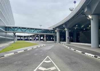 В аэропорту Домодедово открыли новую двухуровневую эстакаду