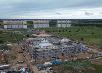 Замминистра обороны проинспектировал строительство соцобъектов в Тверской области