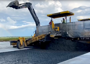 Бетонирование второй ВПП завершилось в аэропорту Благовещенска