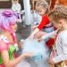 Развлечение детей на празднике: роль аниматоров и советы по выбору