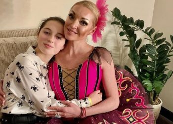 «Я сама была такой же»: Волочкова объяснила истерики дочери