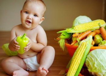 Минздрав призвали заняться родителями, которые приучают детей к «вегентству»